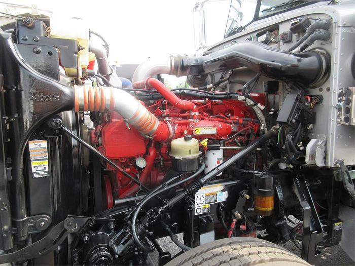 Used 2015 PETERBILT 389