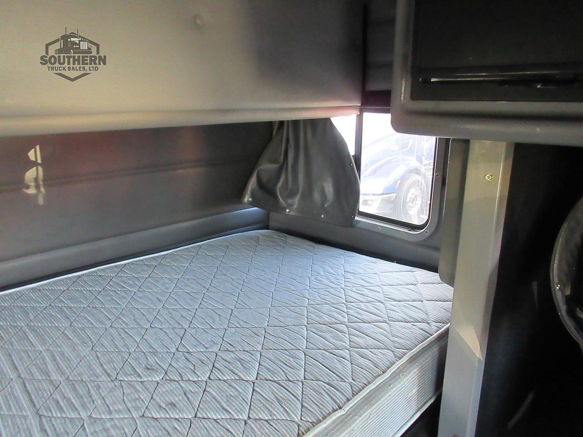 Used 2020 PETERBILT 389