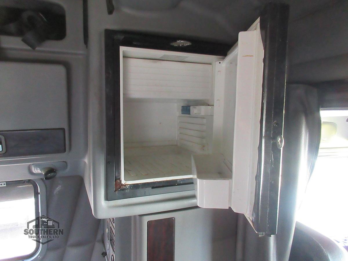 Used 2019 PETERBILT 389