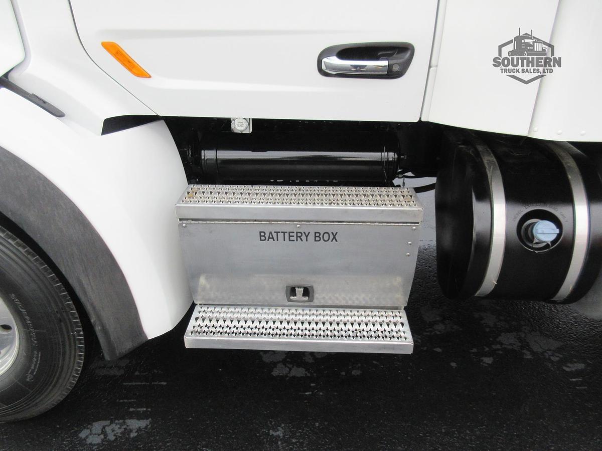 Used 2019 PETERBILT 567