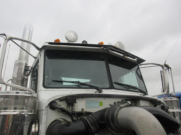 Used 2019 PETERBILT 389