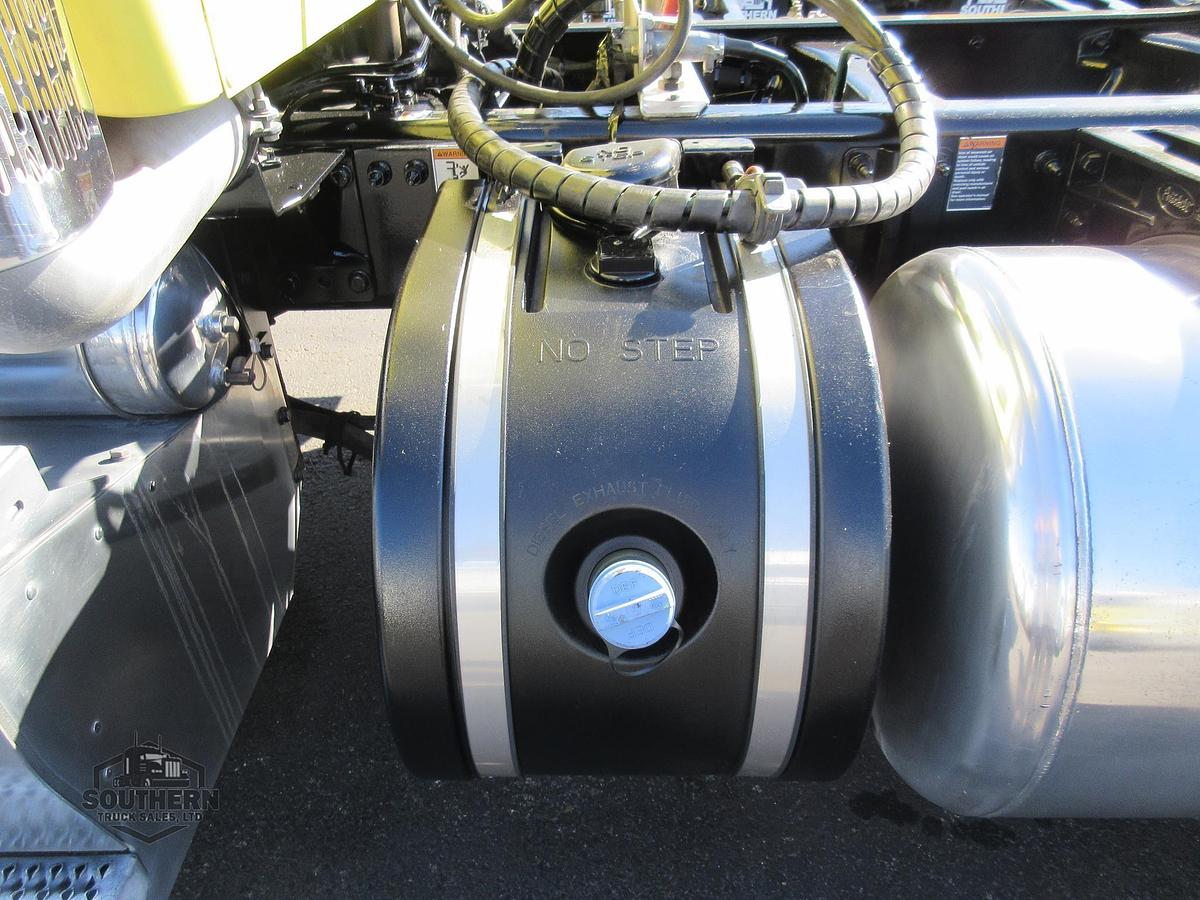 Used 2020 PETERBILT 567