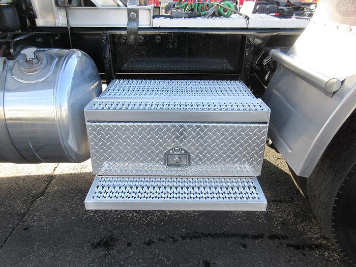 Used 2019 PETERBILT 389