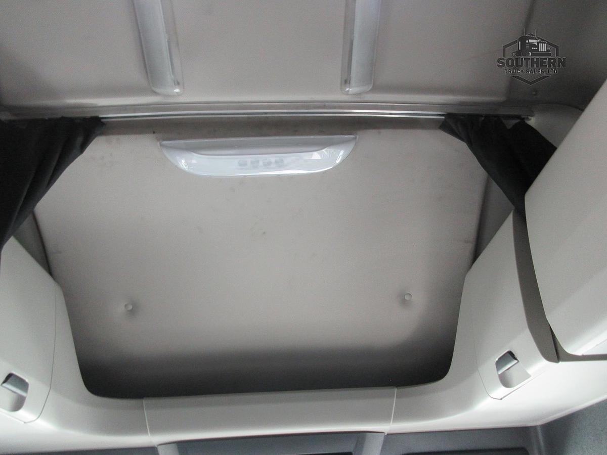 Used 2020 FREIGHTLINER CASCADIA 126