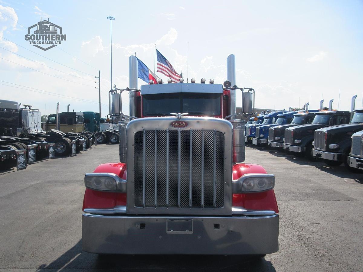 Used 2014 PETERBILT 389