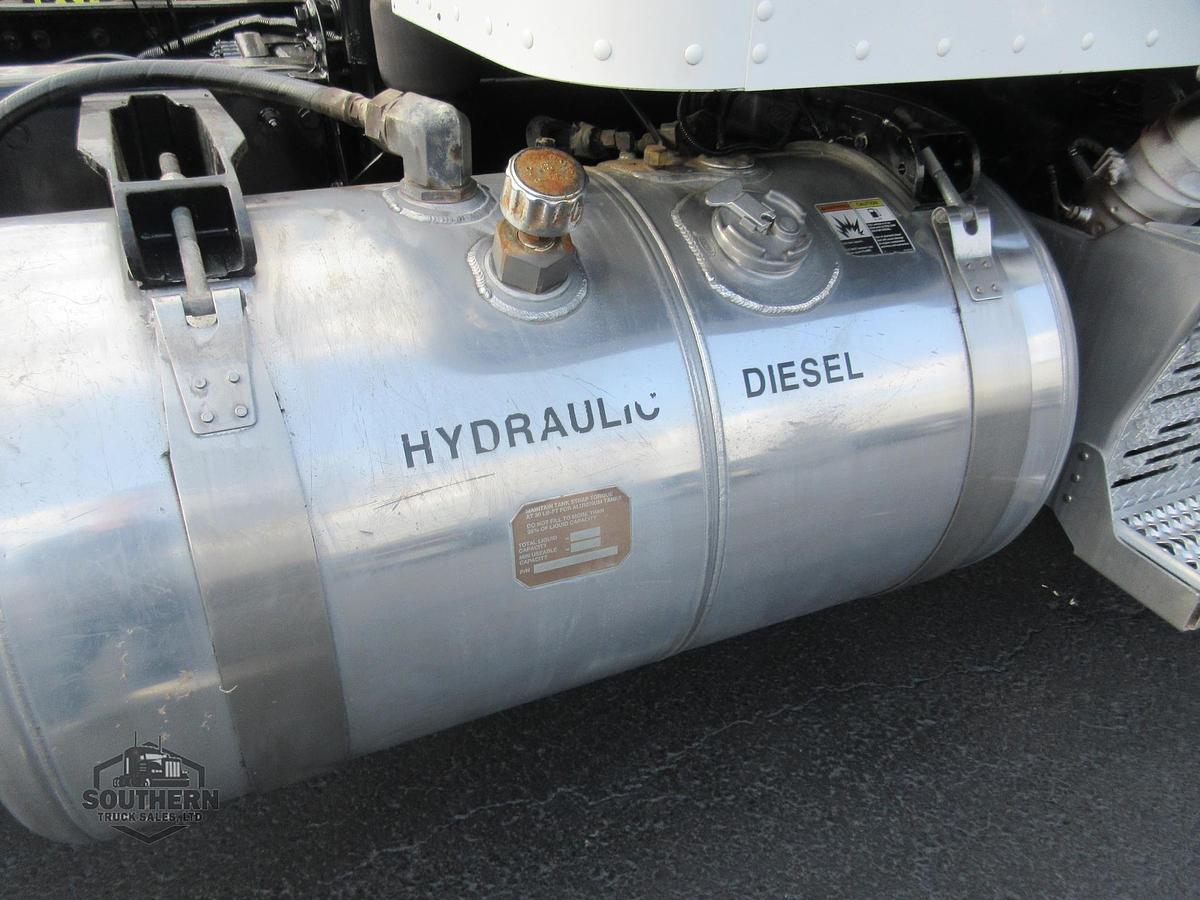 Used 2019 PETERBILT 567