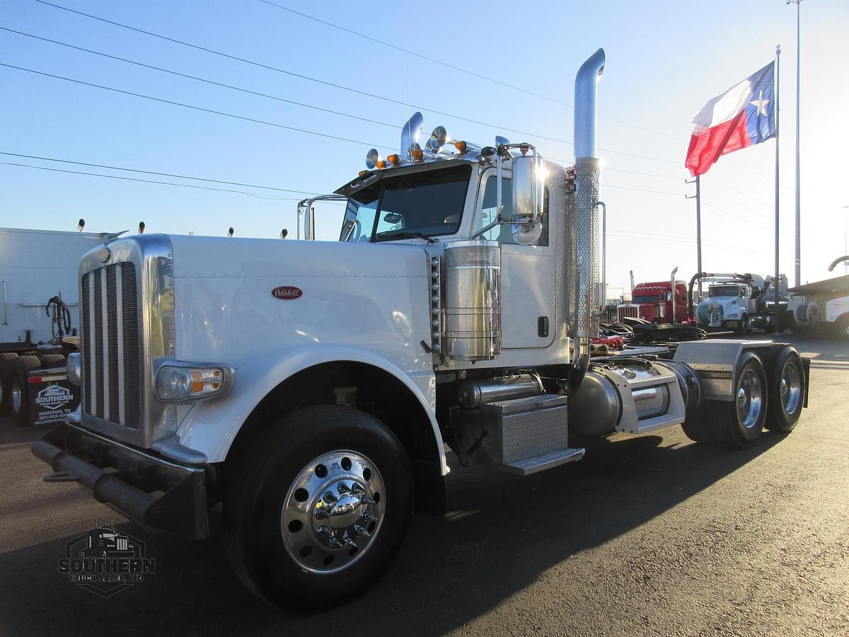 Used 2020 PETERBILT 389