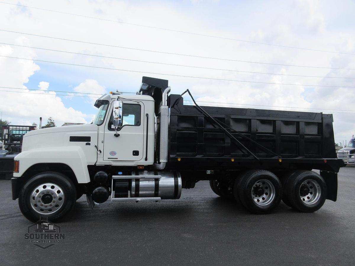 Used 2023 MACK PINNACLE 64T