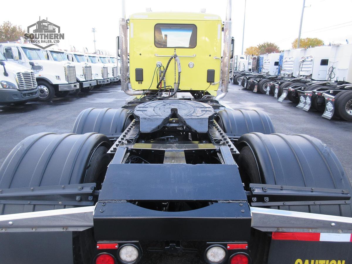 Used 2020 PETERBILT 567