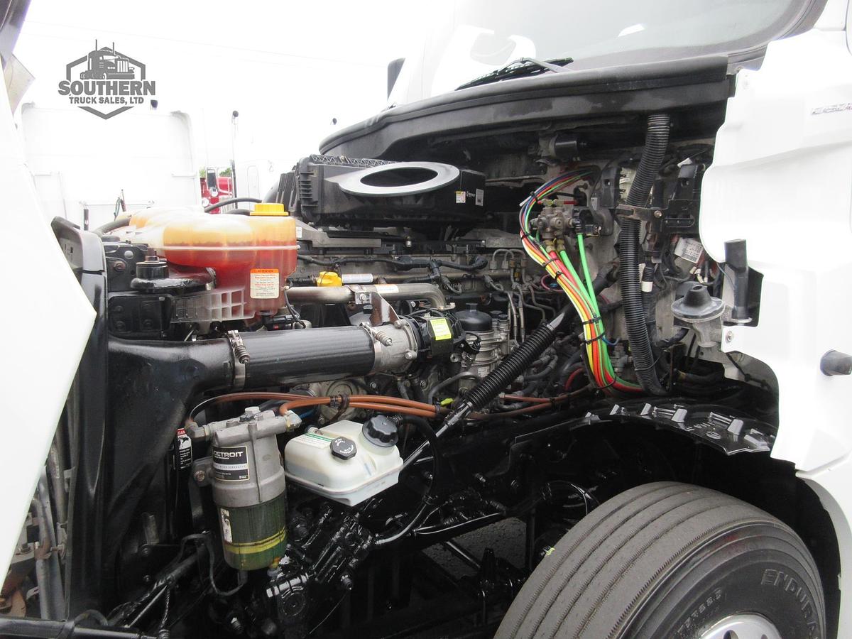Used 2019 FREIGHTLINER CASCADIA 126