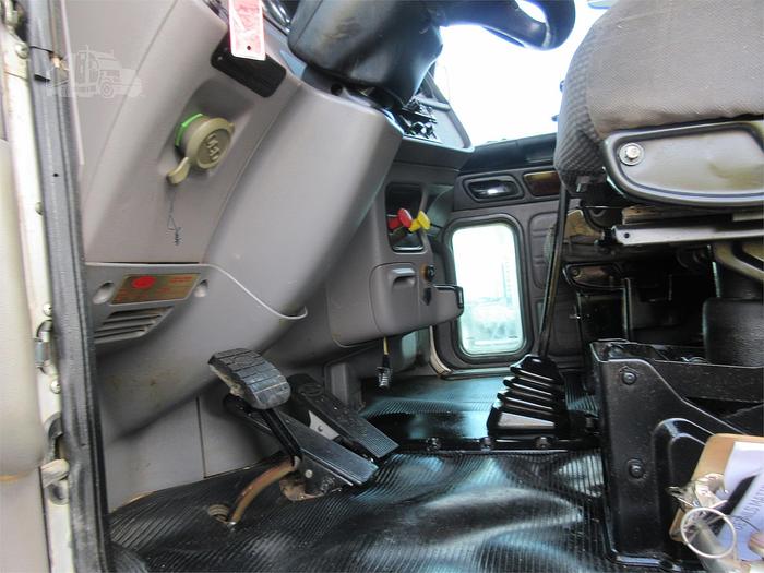 Used 2015 PETERBILT 365