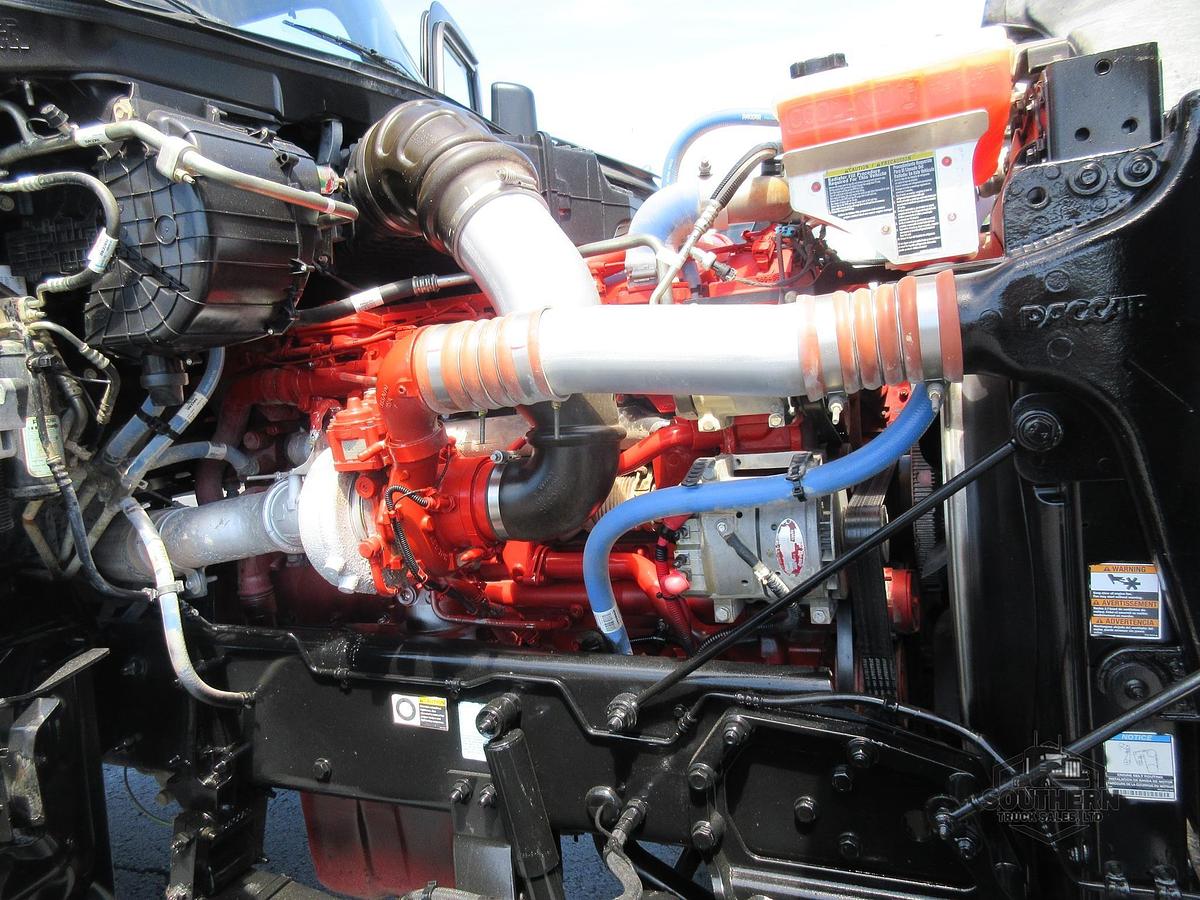 Used 2023 PETERBILT 567