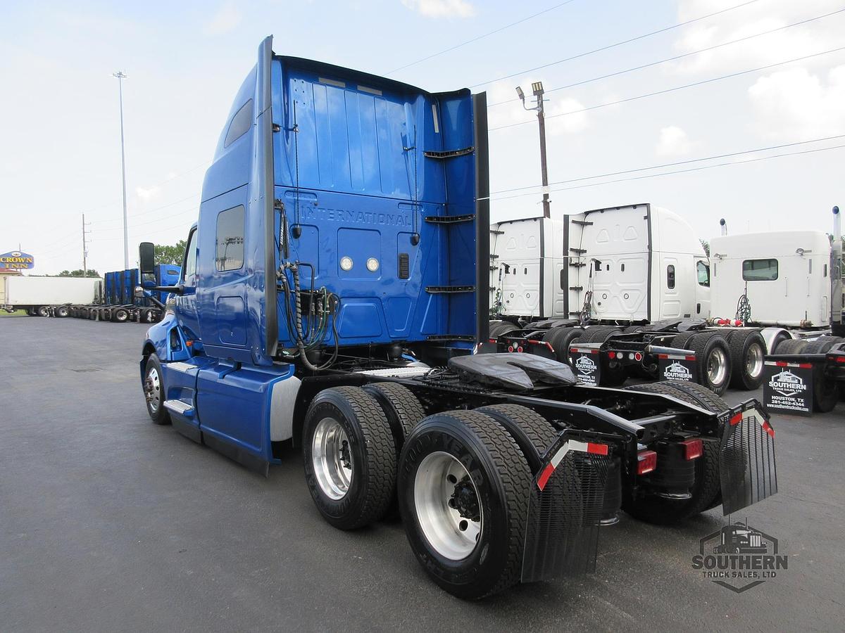 Used 2021 INTERNATIONAL LT