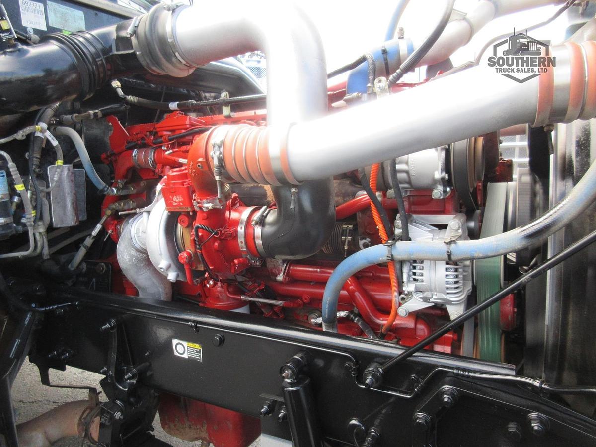 Used 2023 PETERBILT 389