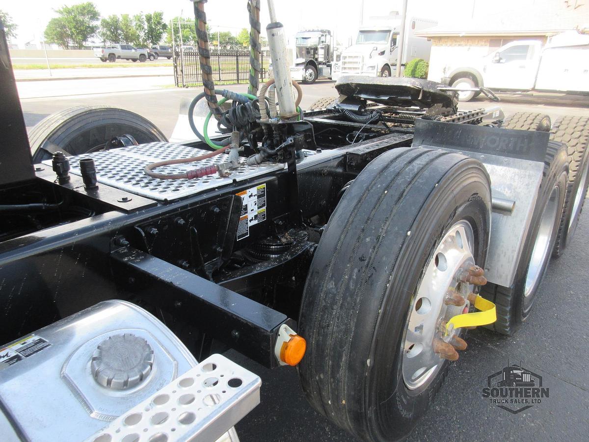 Used 2023 KENWORTH T880