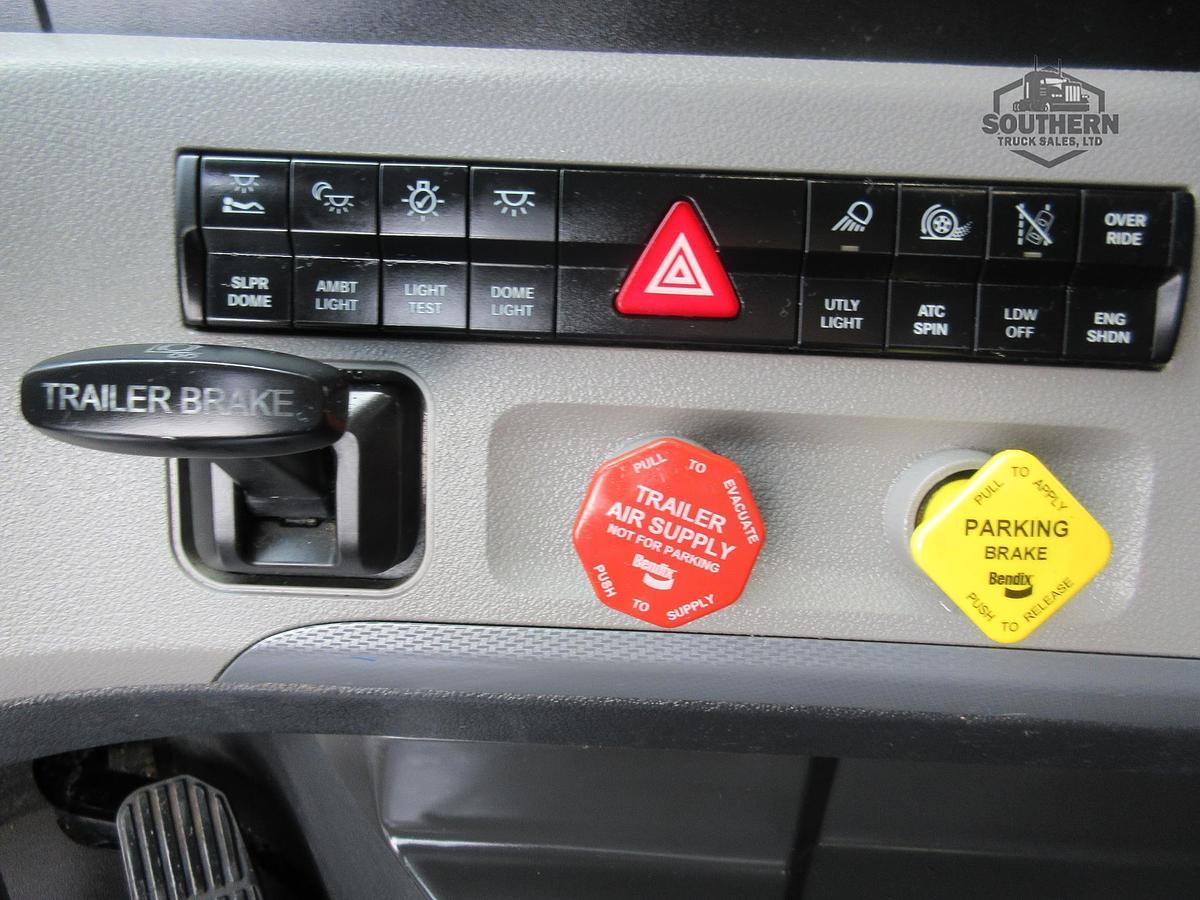 Used 2020 FREIGHTLINER CASCADIA 126