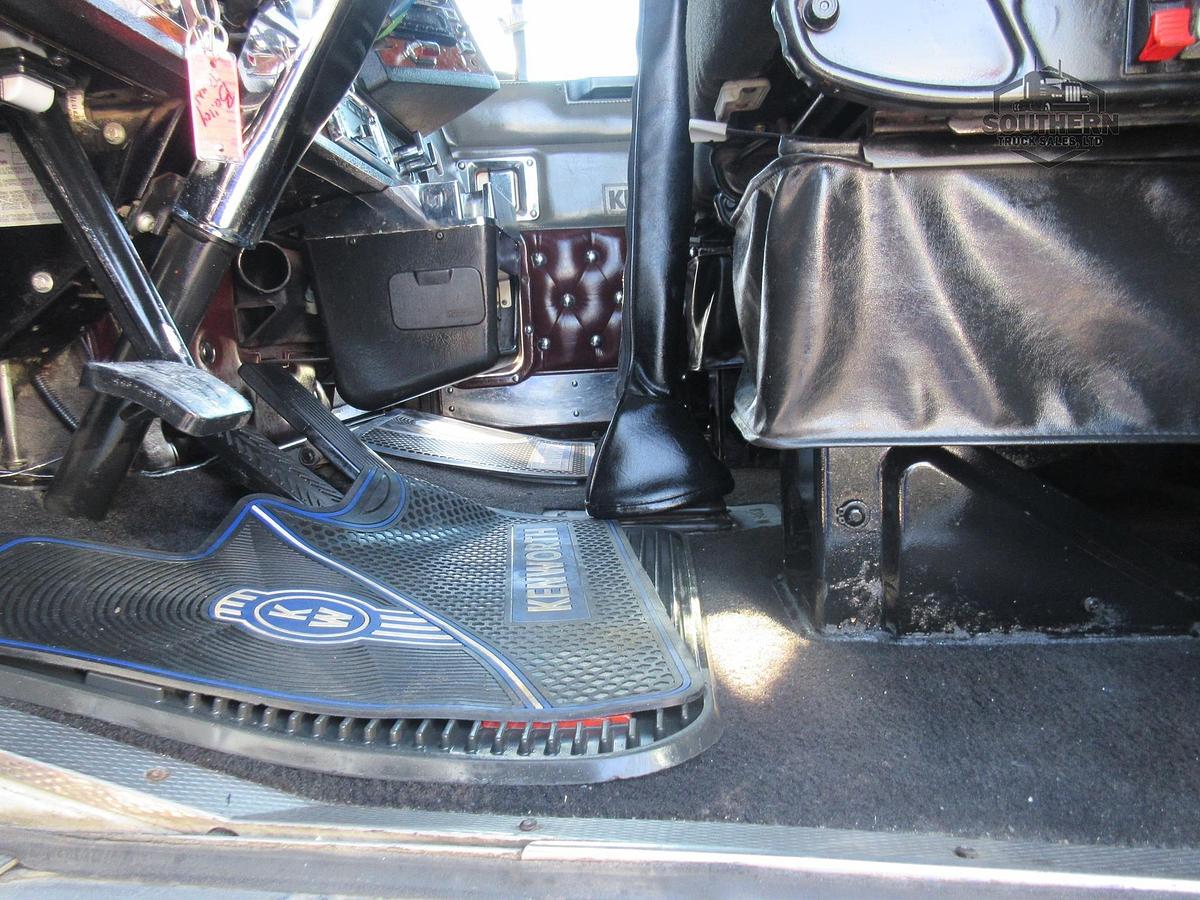 Used 2000 KENWORTH W900L