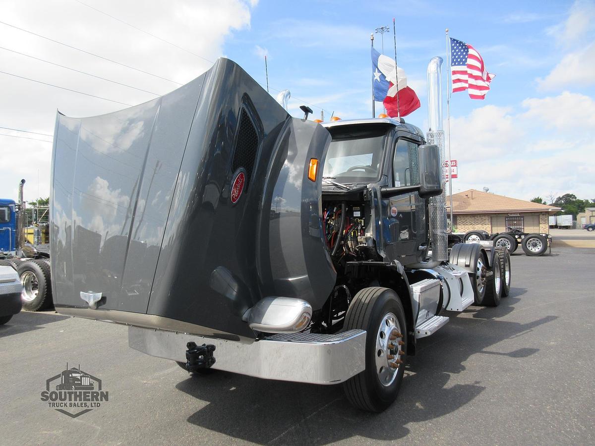 Used 2025 PETERBILT 567