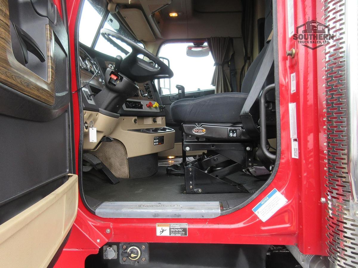 Used 2021 FREIGHTLINER CORONADO 122 SD