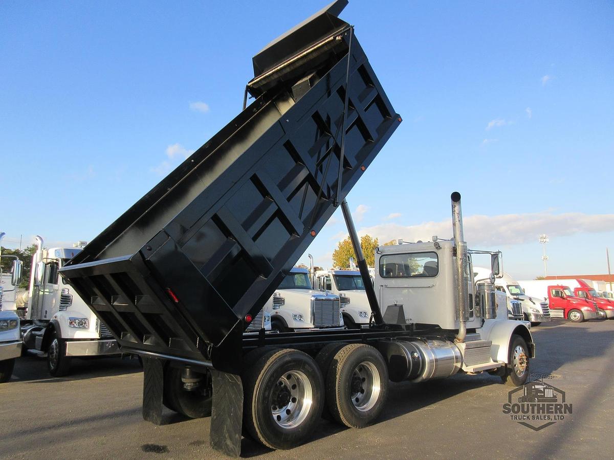 Used 2019 PETERBILT 389