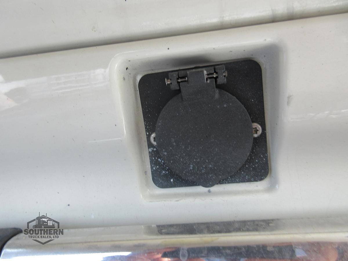Used 2021 FREIGHTLINER CASCADIA 116