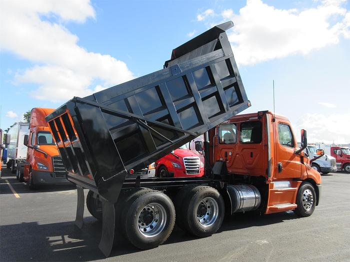 Used 2018 FREIGHTLINER CASCADIA 116