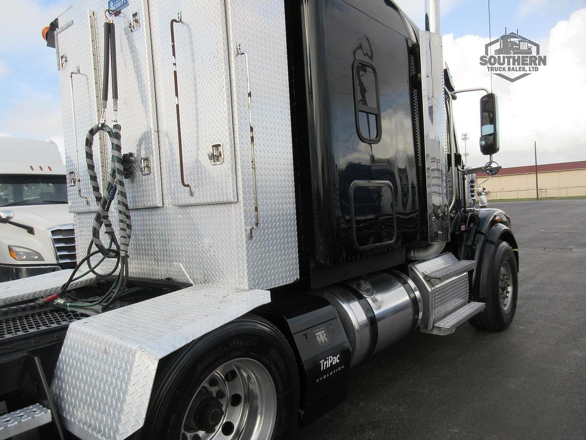 Used 2021 FREIGHTLINER CORONADO 122 SD