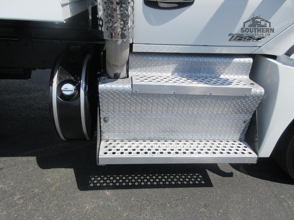 Used 2017 KENWORTH T680