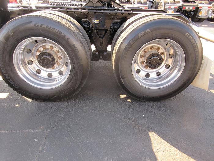Used 2021 KENWORTH T880