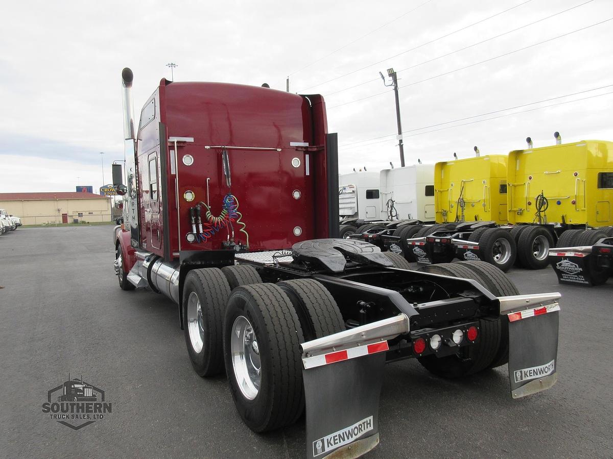 Used 2023 KENWORTH W900L
