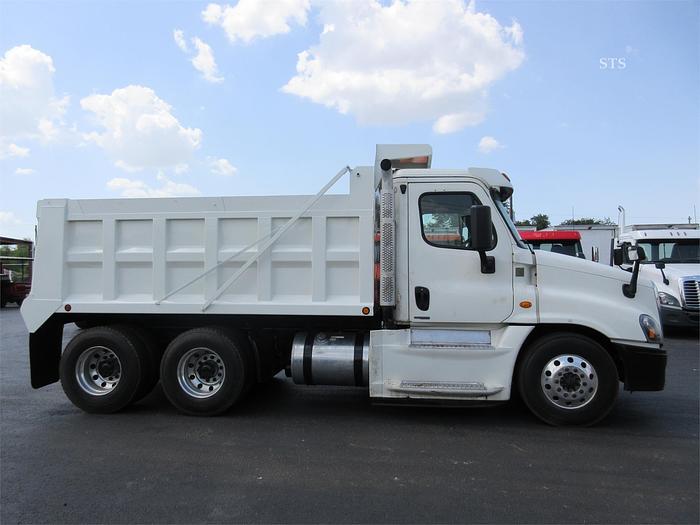 Used 2017 FREIGHTLINER CASCADIA 125