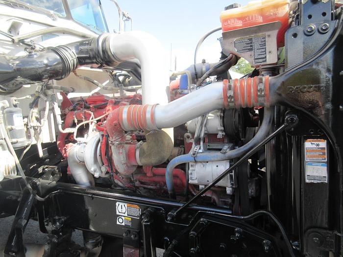 Used 2015 PETERBILT 389 - 6810