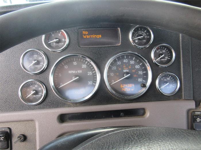 Used 2014 PETERBILT 365