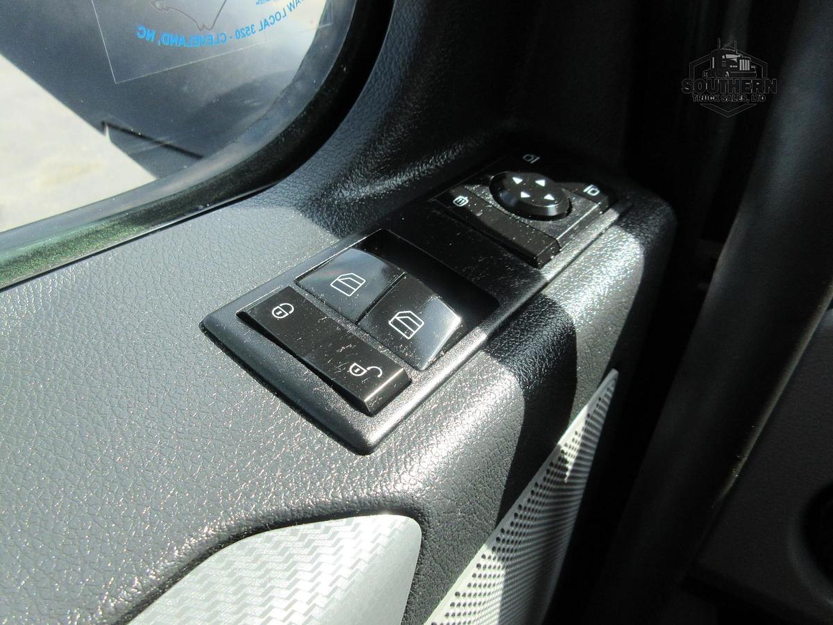 Used 2020 FREIGHTLINER CASCADIA 126