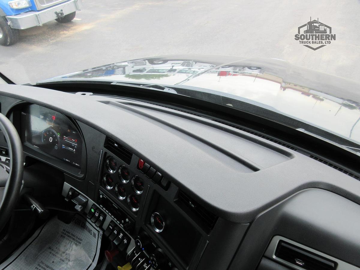 Used 2023 KENWORTH T880