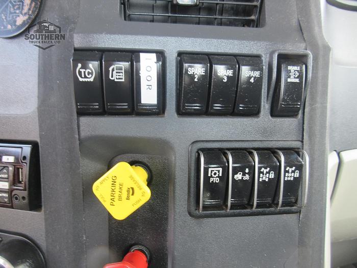 Used 2020 PETERBILT 567