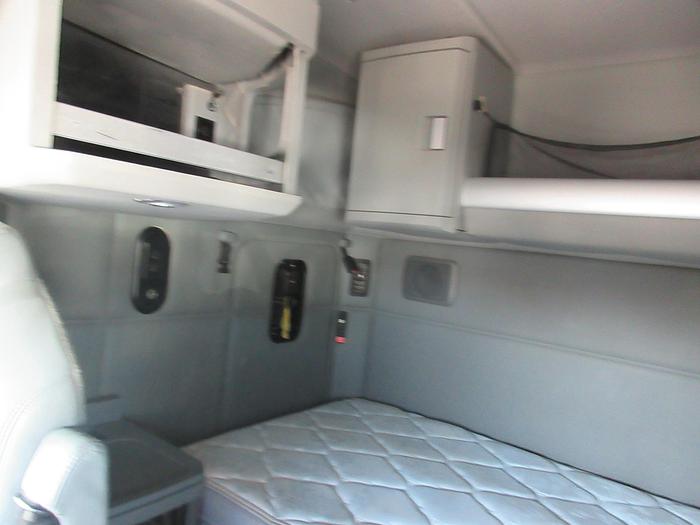 Used 2021 KENWORTH T880