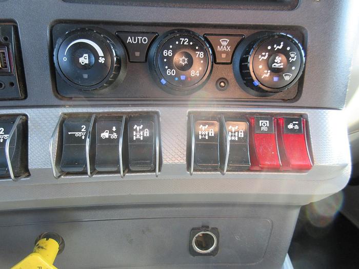 Used 2021 KENWORTH T880