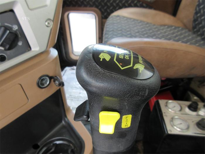 Used 2013 MACK GRANITE GU713