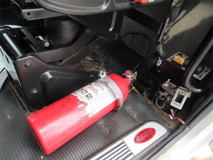 Used 2015 PETERBILT 389