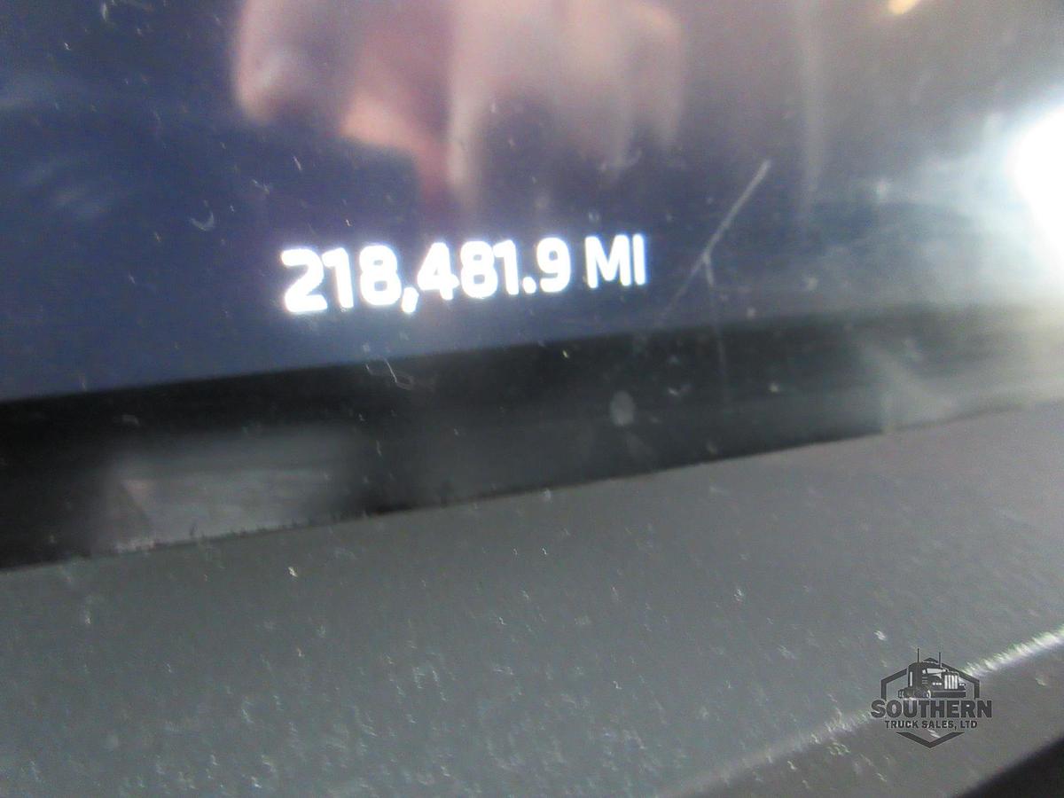 Used 2023 KENWORTH T880