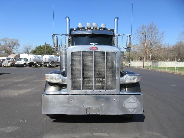 Used 2018 PETERBILT 389