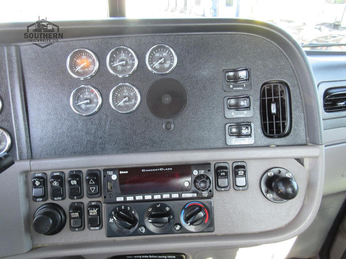 Used 2022 PETERBILT 389