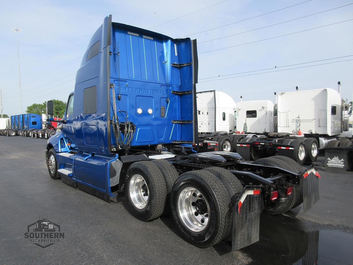 Used 2021 INTERNATIONAL LT