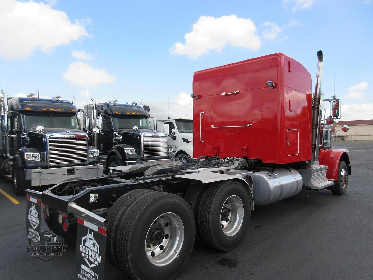 Used 2019 PETERBILT 389