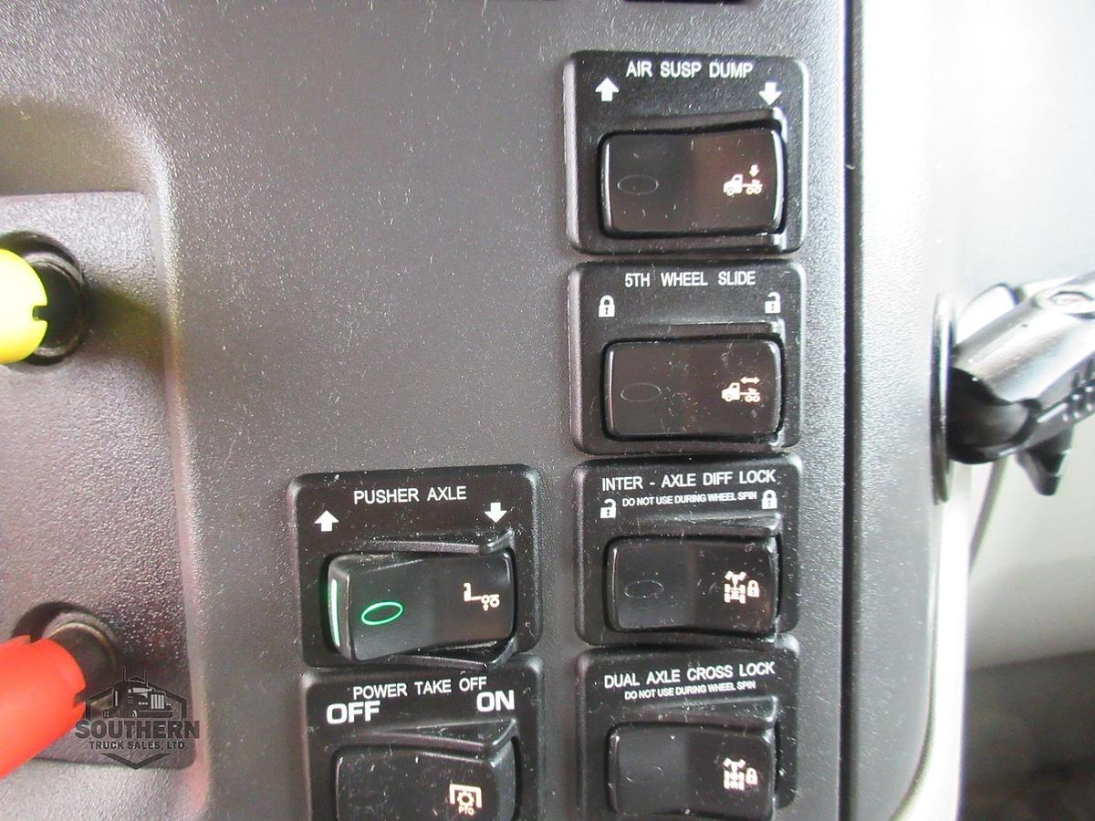 Used 2019 PETERBILT 567