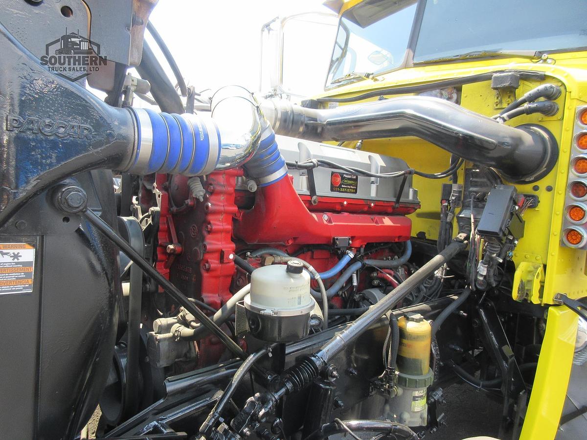 Used 2017 PETERBILT 389