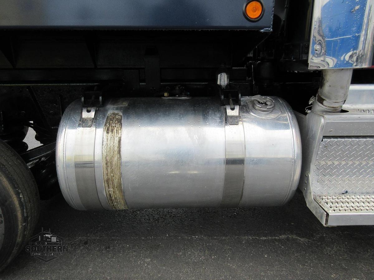 Used 2019 PETERBILT 389