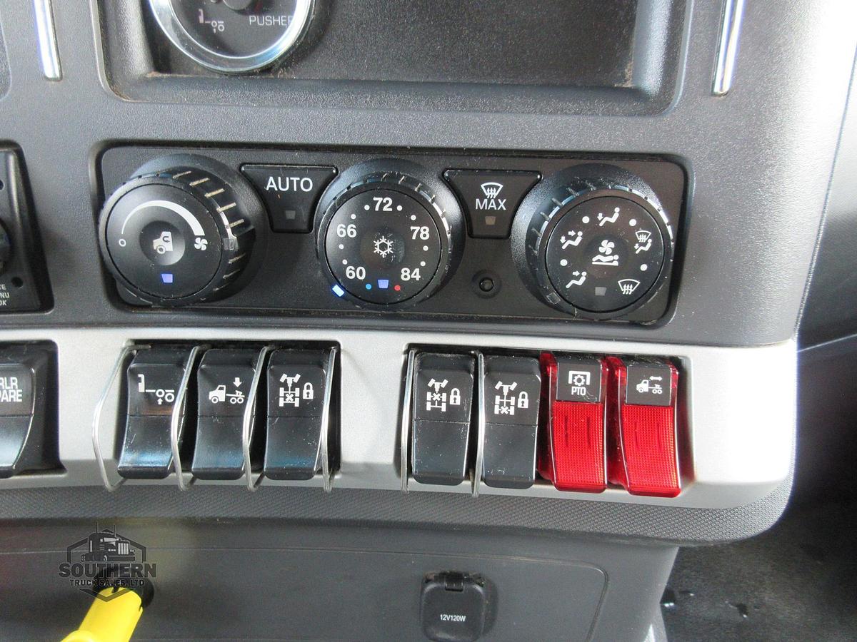Used 2023 KENWORTH T880