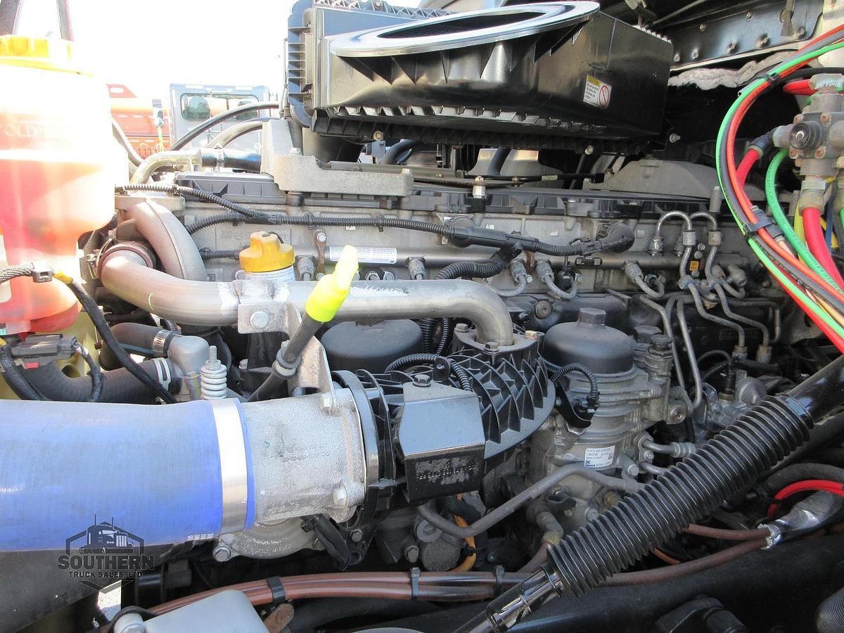 Used 2021 FREIGHTLINER CASCADIA 116